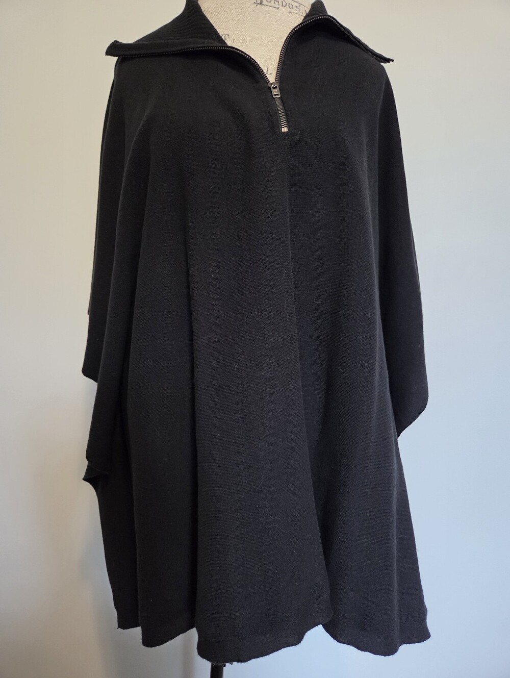 Banana Republic Factory Black Zip-Front Knit Poncho Sweater OS